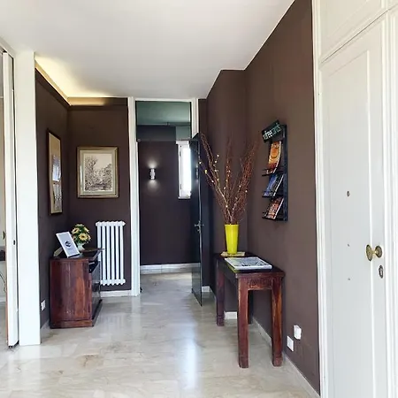 Bed and Breakfast L'attico Di Piazza Mazzini Λέτσε