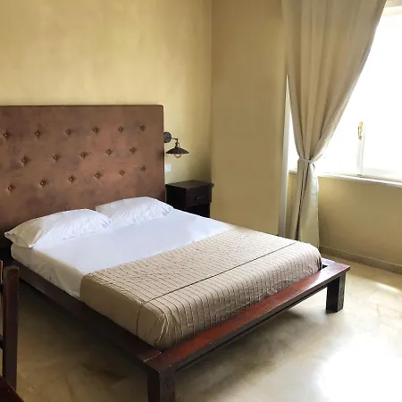 Bed and Breakfast L'attico Di Piazza Mazzini Λέτσε
